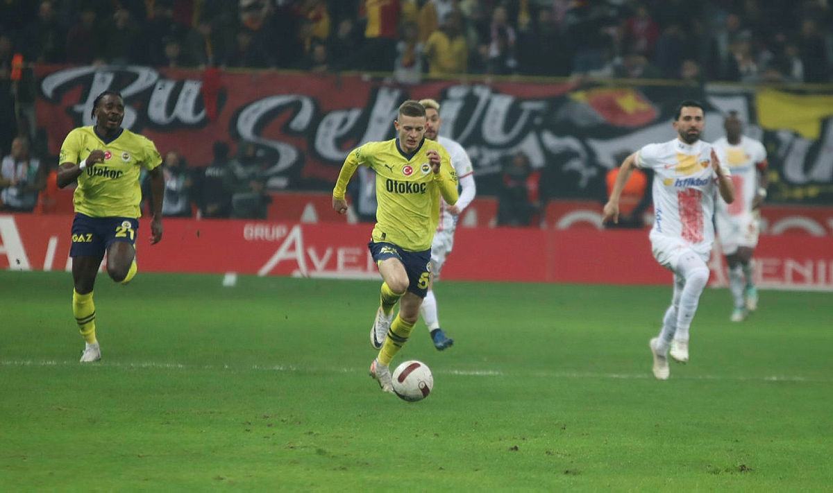 Fenerbahçe’de beklenmedik gelişme! Transferden vazgeçildi