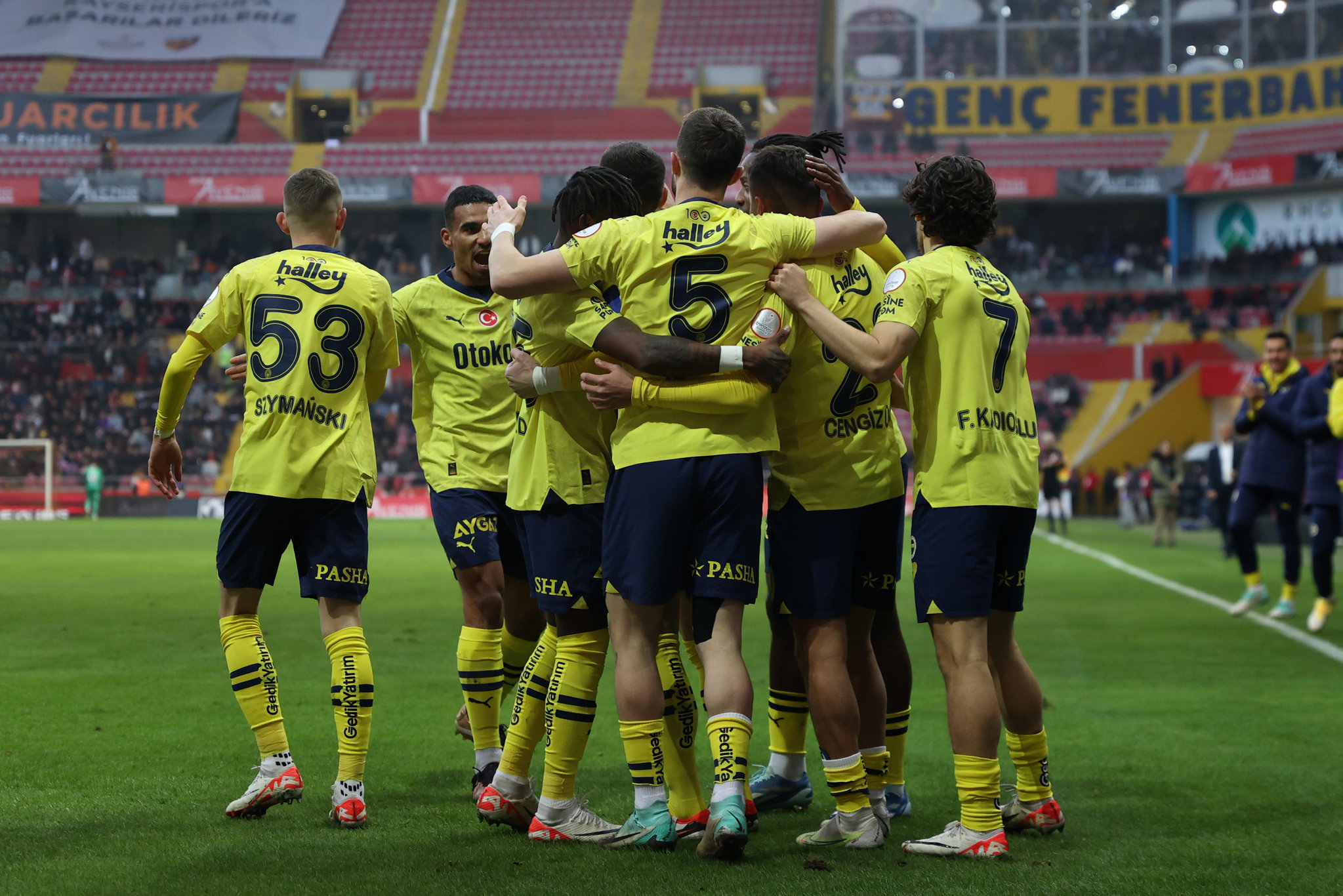 Fenerbahçe’ye Sambacı libero! Kanarya’dan sezonun transferi