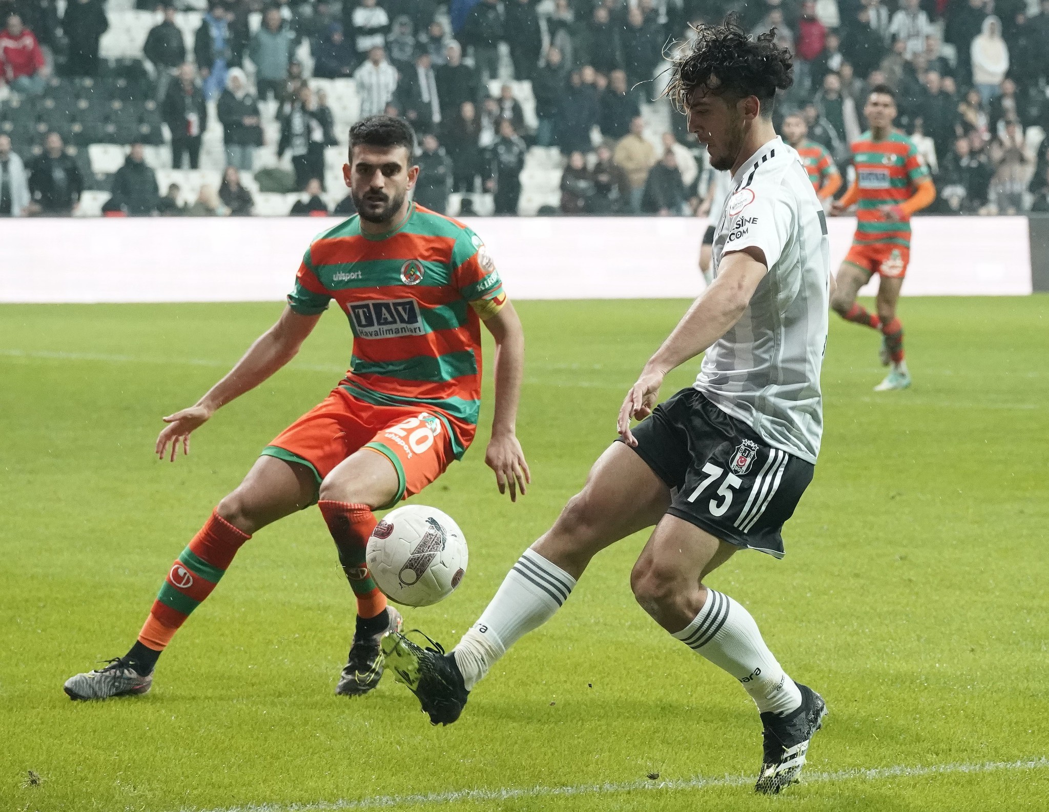 TRANSFER HABERİ: Beşiktaş’ta ilk ayrılık belli oldu! Yunanistan’a gidiyor