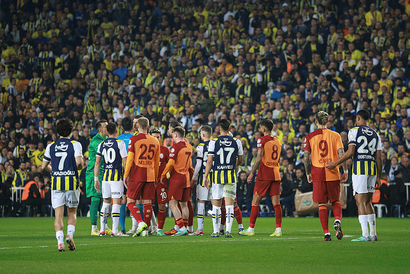 Fenerbahçe istiyordu Galatasaray devreye girdi! Yıldız isim için transfer savaşı başladı