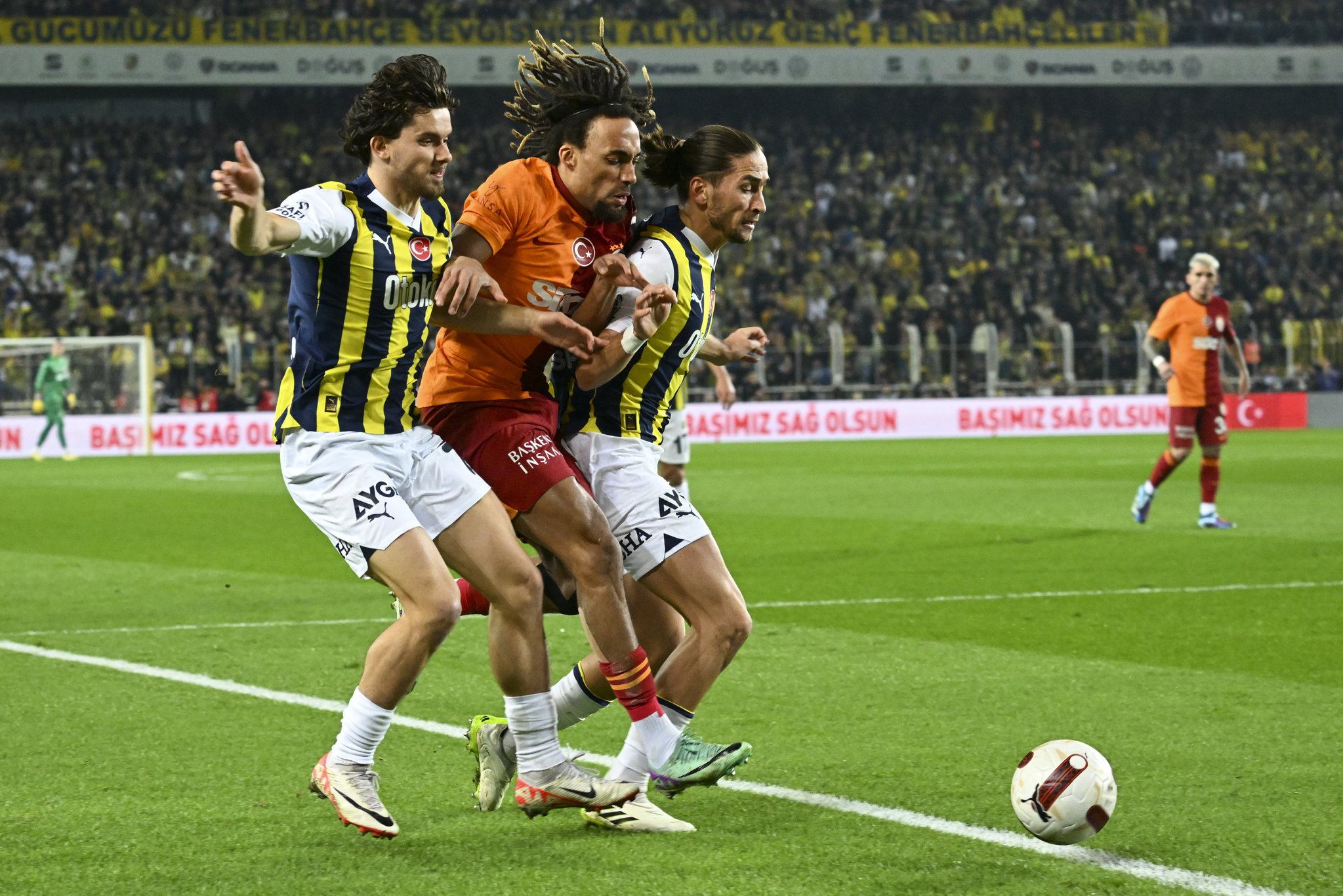 Galatasaray’dan yılın transfer bombası! Eski Fenerbahçeli Aslan oluyor