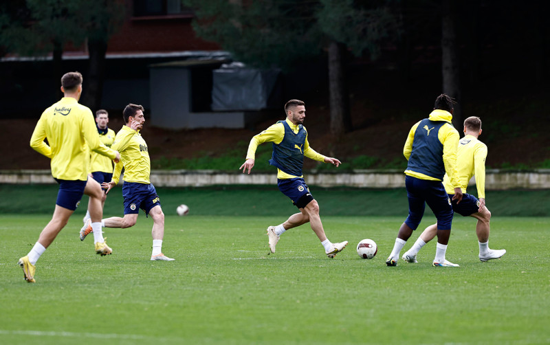 FENERBAHÇE HABERLERİ - Rade Krunic’e sürpriz talip! Transfer savaşında flaş Galatasaray detayı