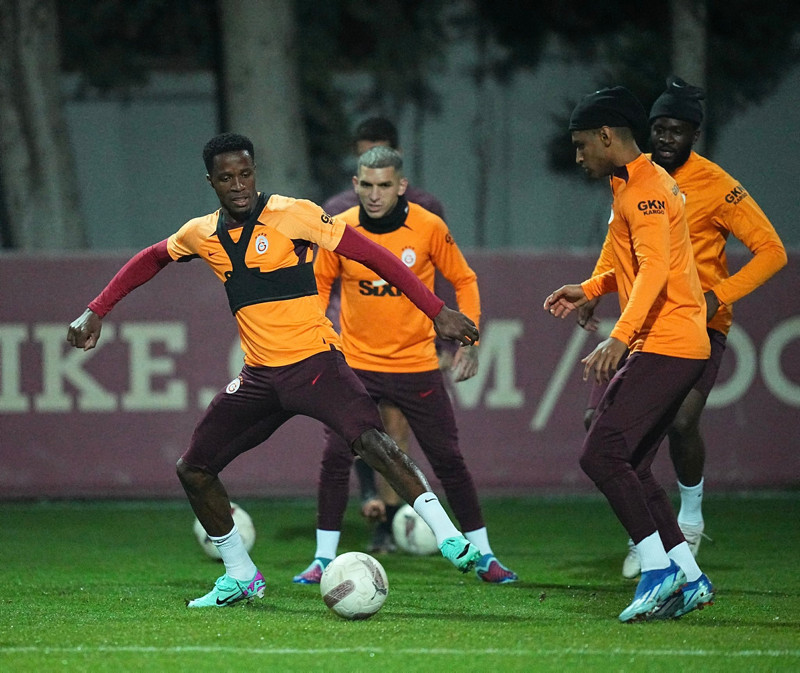 TRANSFER HABERİ - Galatasaray’ın gözdesine bir talip daha çıktı! Peşini bırakmıyorlar