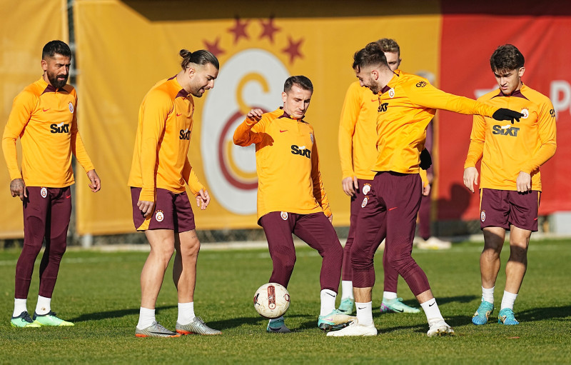 TRANSFER HABERİ - Galatasaray’ın gözdesine bir talip daha çıktı! Peşini bırakmıyorlar