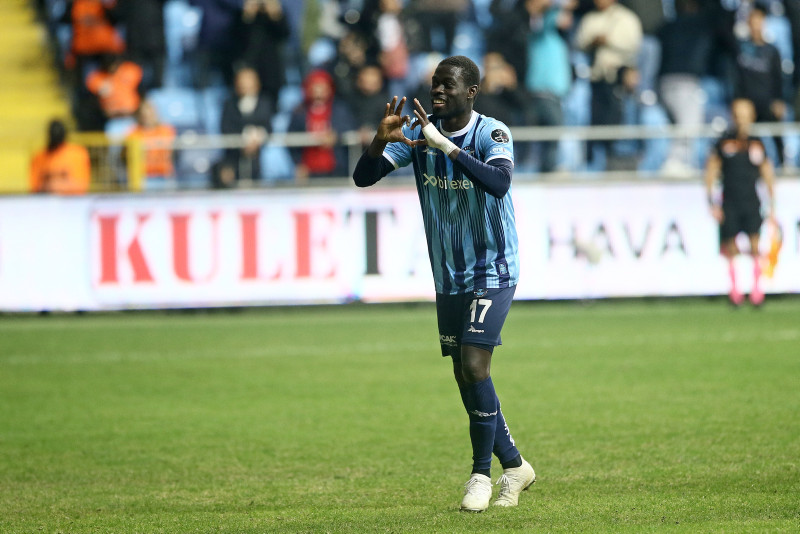 Flaş transfer önerisi! Galatasaray’ın eski yıldızı geri mi dönüyor?