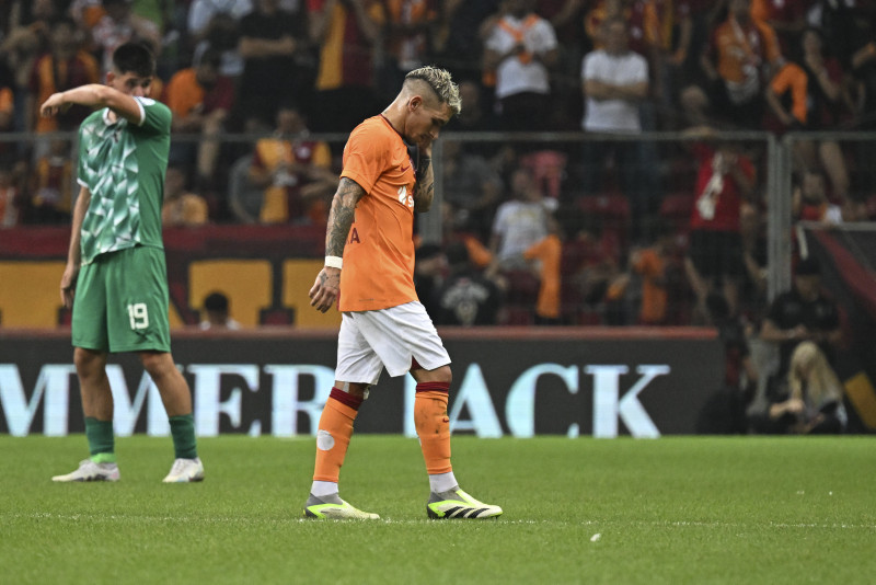 TRANSFER HABERİ - Milan’dan sürpriz hamle! Rade Krunic’i Fenerbahçe’ye verecek Galatasaray’ın yıldızını alacak