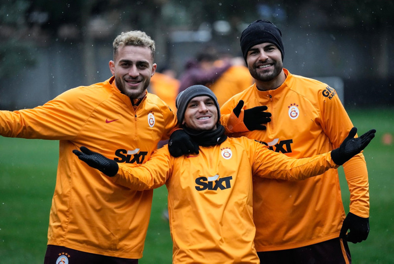 GALATASARAY HABERLERİ - Okan Buruk kararını verdi! Yıldız ismin sözleşmesi...