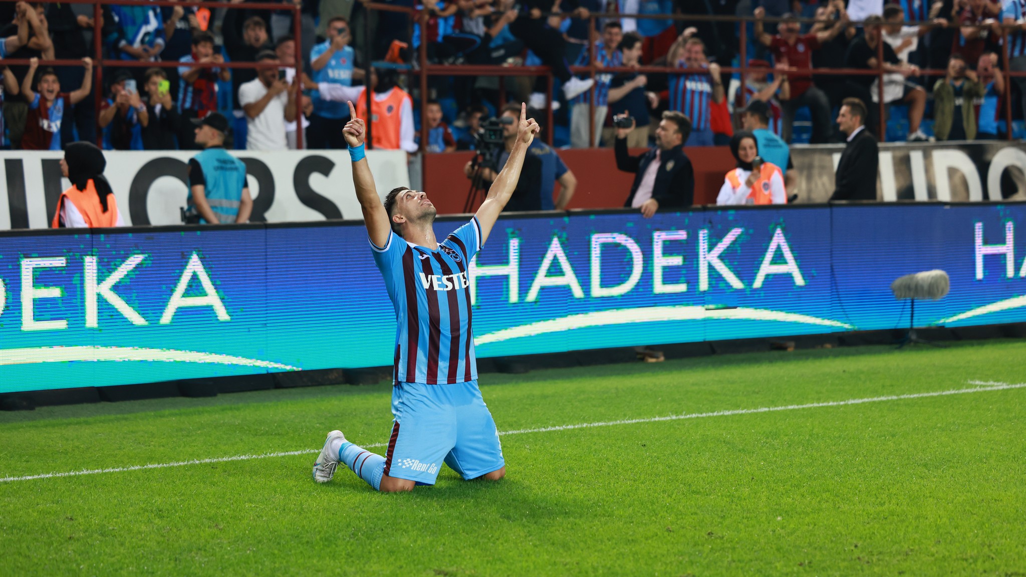 Beşiktaş’tan 10 numara transferinde ters köşe! İşte Kartal’ın yeni yıldızı