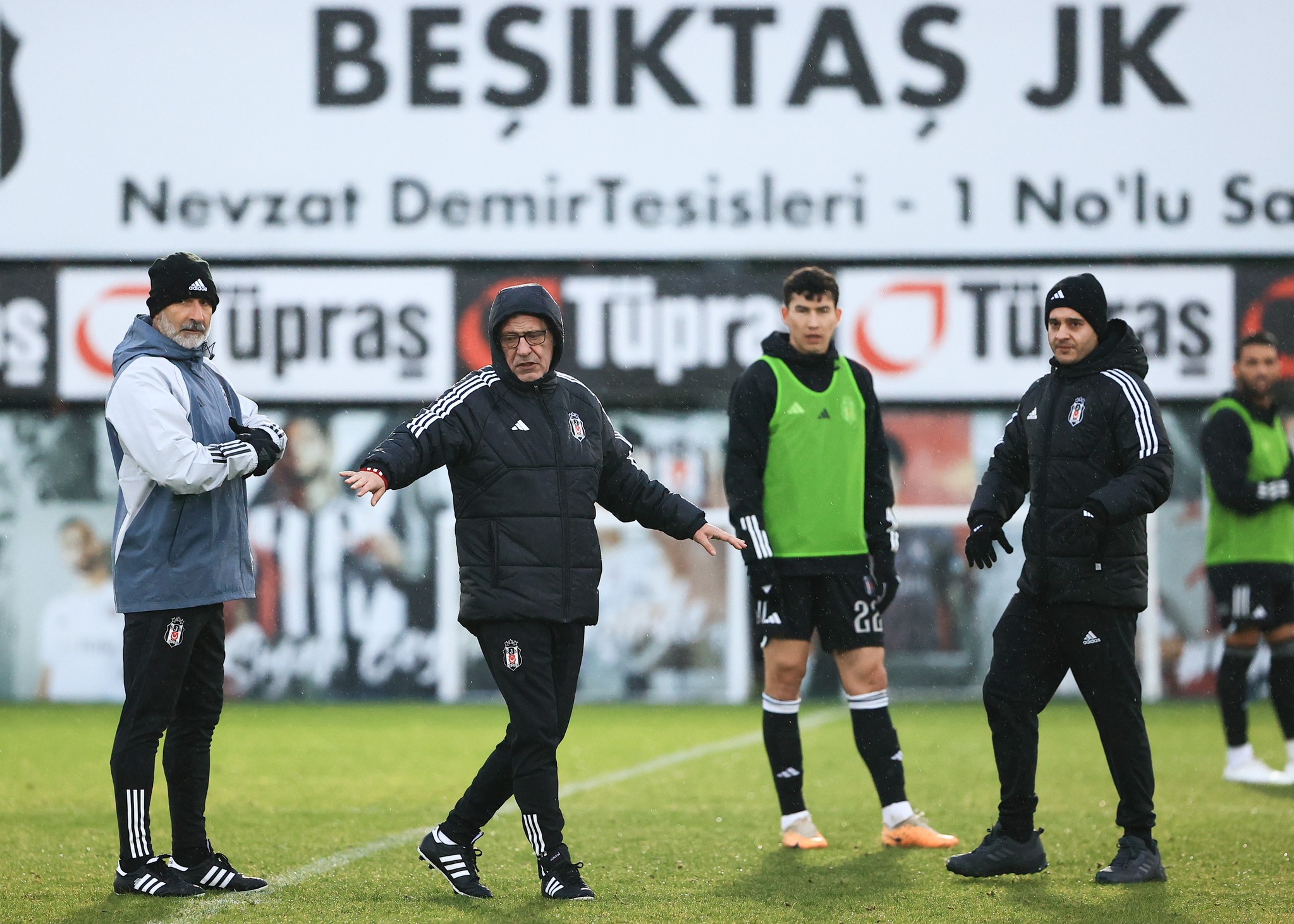 TRANSFER HABERİ: Beşiktaş’ın Aleksandar Dragovic ısrarı! Sözleşme detayları belli oldu