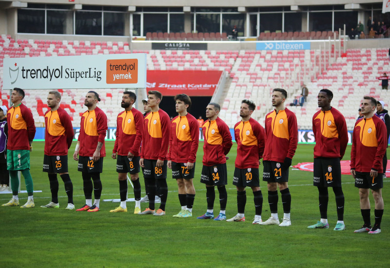 Galatasaray telafi peşinde! İşte Okan Buruk’un Kayserispor maçı muhtemel 11’i