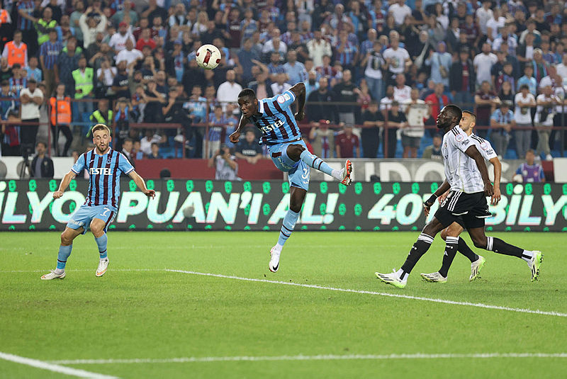 Beşiktaş ile Trabzonspor o yıldız için kafa kafaya geldi! İlk teklif Kartal’dan