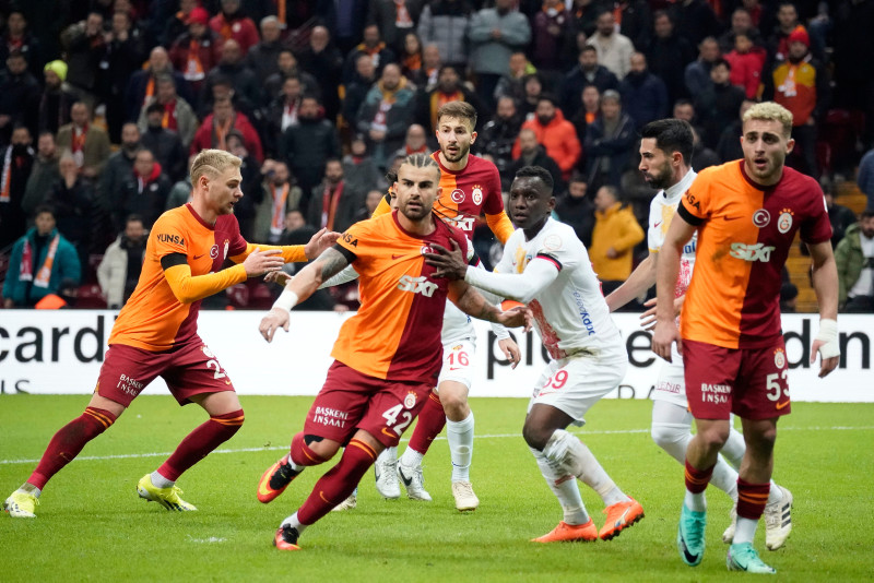 Galatasaray’a transfer müjdesi! ’Takımdan ayrılacak’