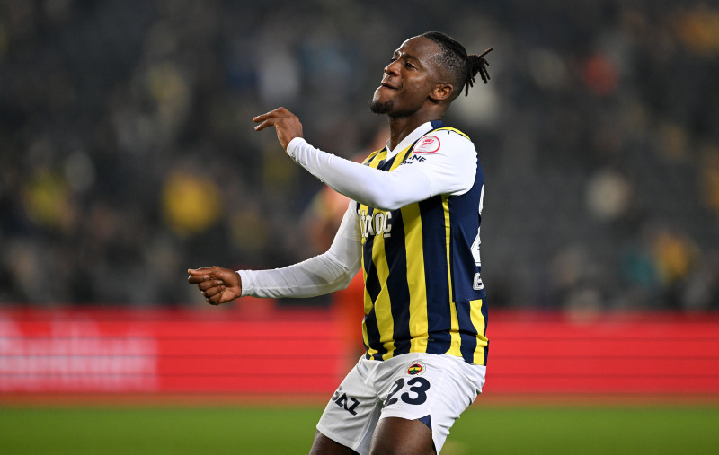 TRANSFER HABERİ - Fenerbahçe’de ayrılık kapıda! Yıldız isim için kulüp başkanı devreye girdi