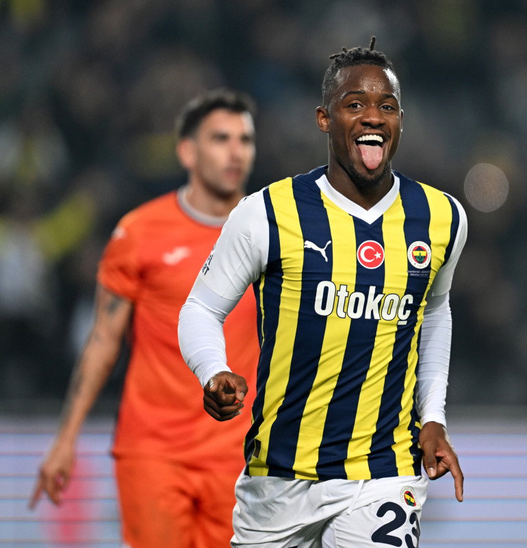 TRANSFER HABERİ - Fenerbahçe’de ayrılık kapıda! Yıldız isim için kulüp başkanı devreye girdi