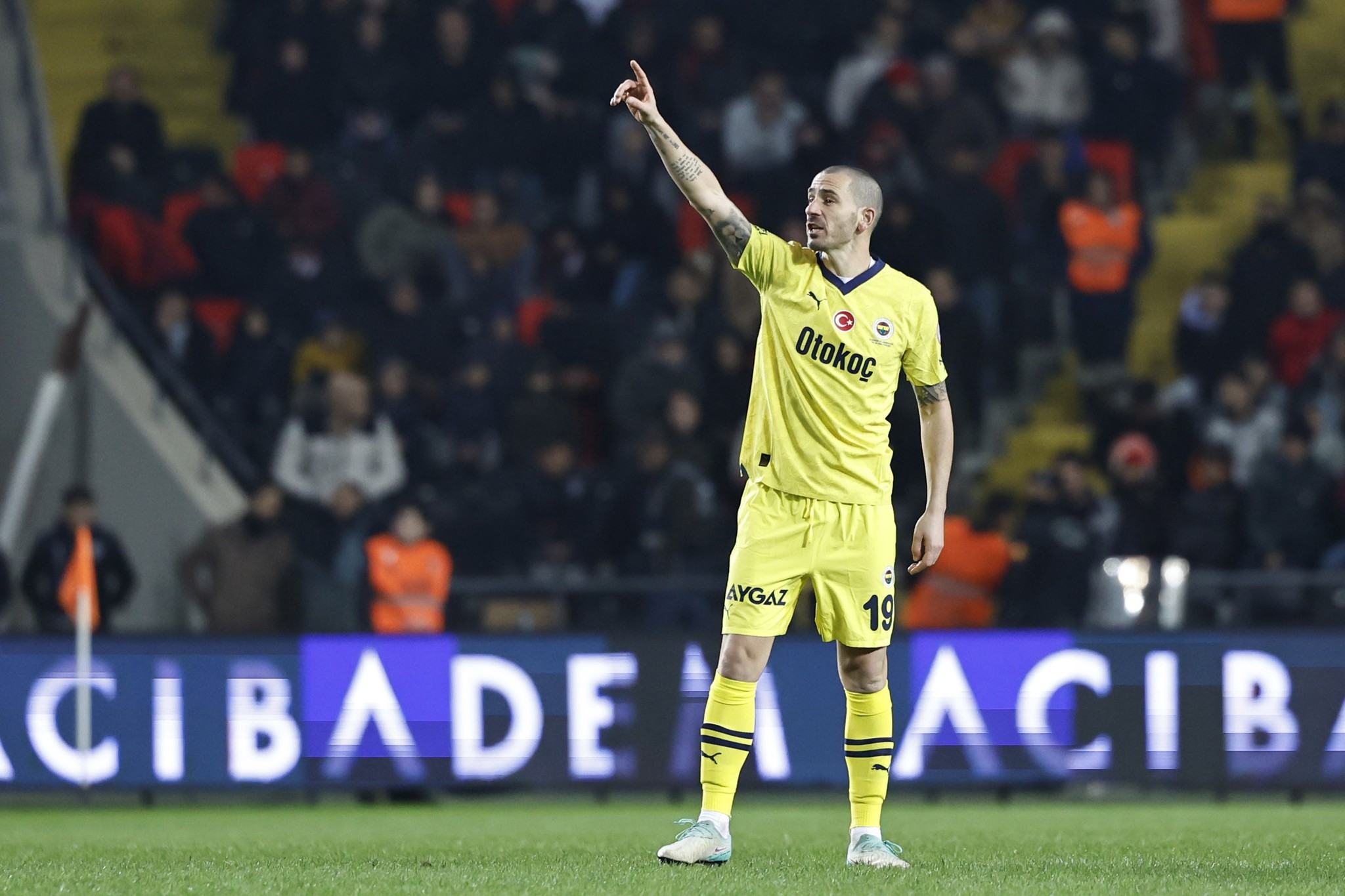 TRANSFER HABERİ | Fenerbahçe’ye kötü haber! Çağlar Söyüncü transferinde dev rakip