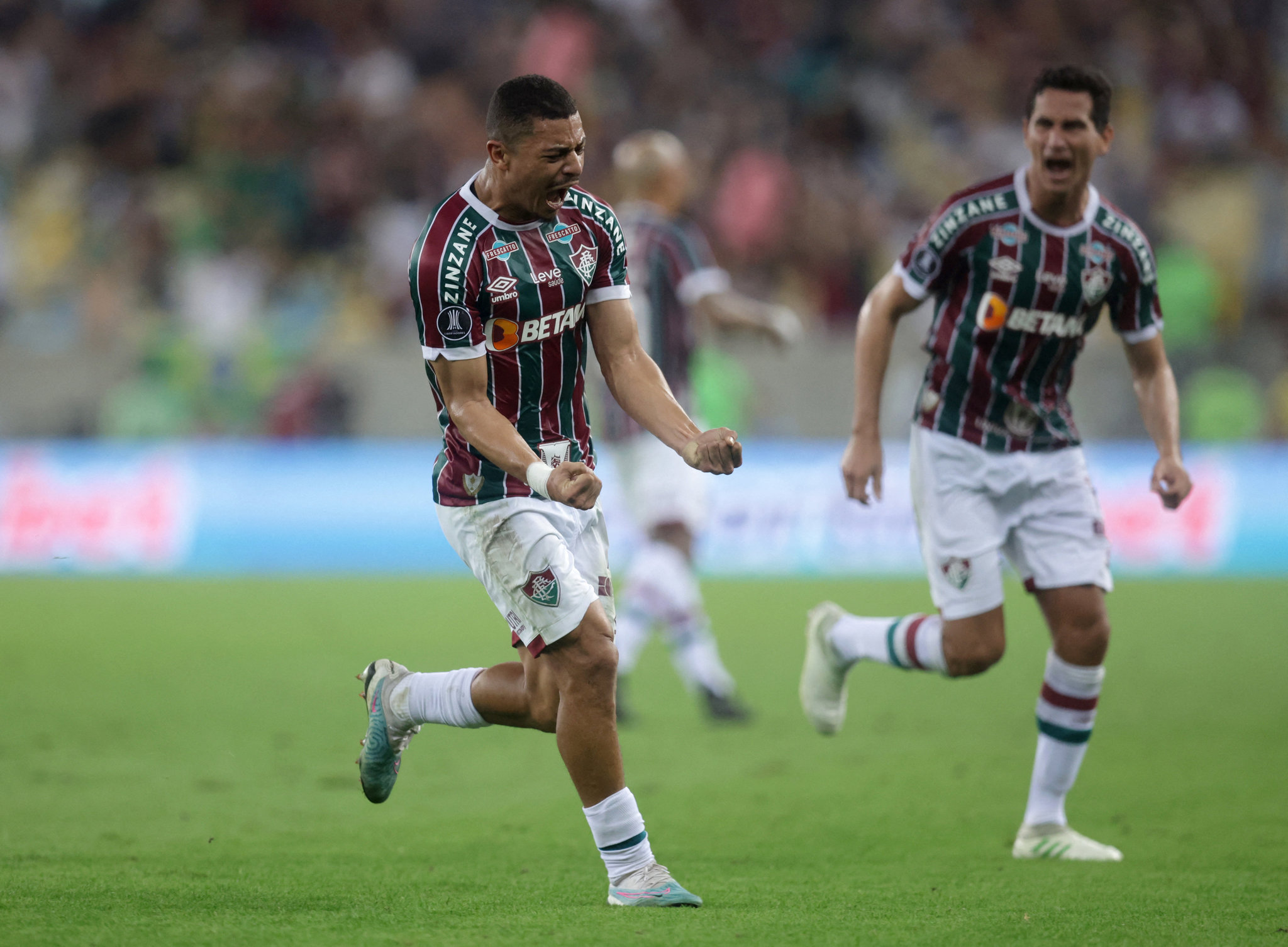 Fenerbahçe’den sürpriz transfer harekatı! Herkes defans beklerken...