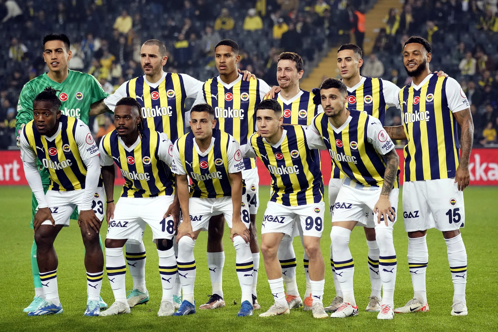 Fenerbahçe’den sürpriz transfer harekatı! Herkes defans beklerken...