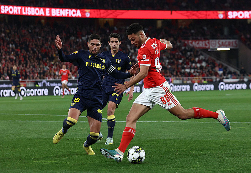 TRANSFER HABERİ | Fernando Santos özel olarak istedi yönetim harekete geçti! Beşiktaş’a Brezilyalı stoper