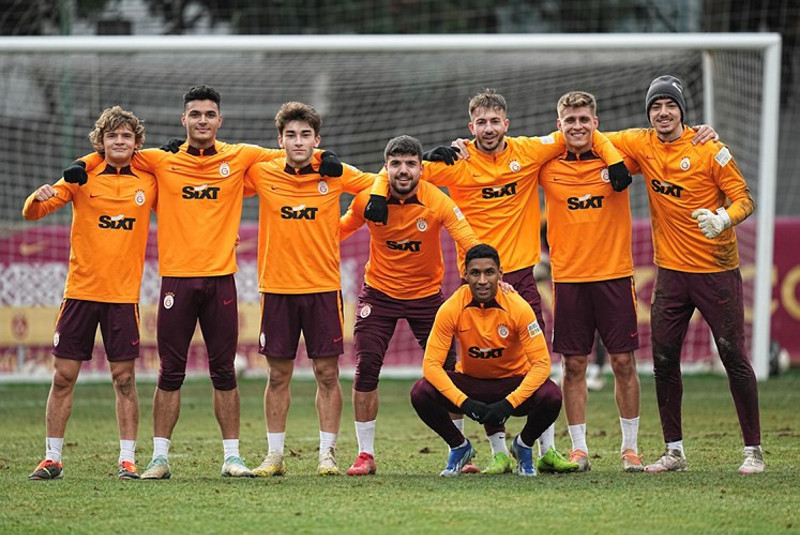 Fransızlar resmen duyurdu! Galatasaray PSG’nin yıldızı için transfer harekatına çıkıyor!