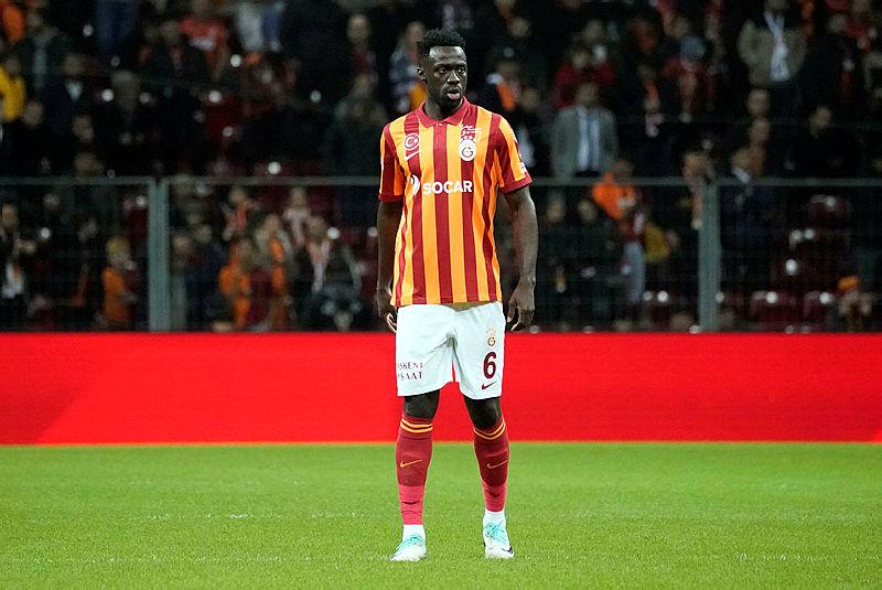 Galatasaray’da Davinson Sanchez endişesi! Okan Buruk...