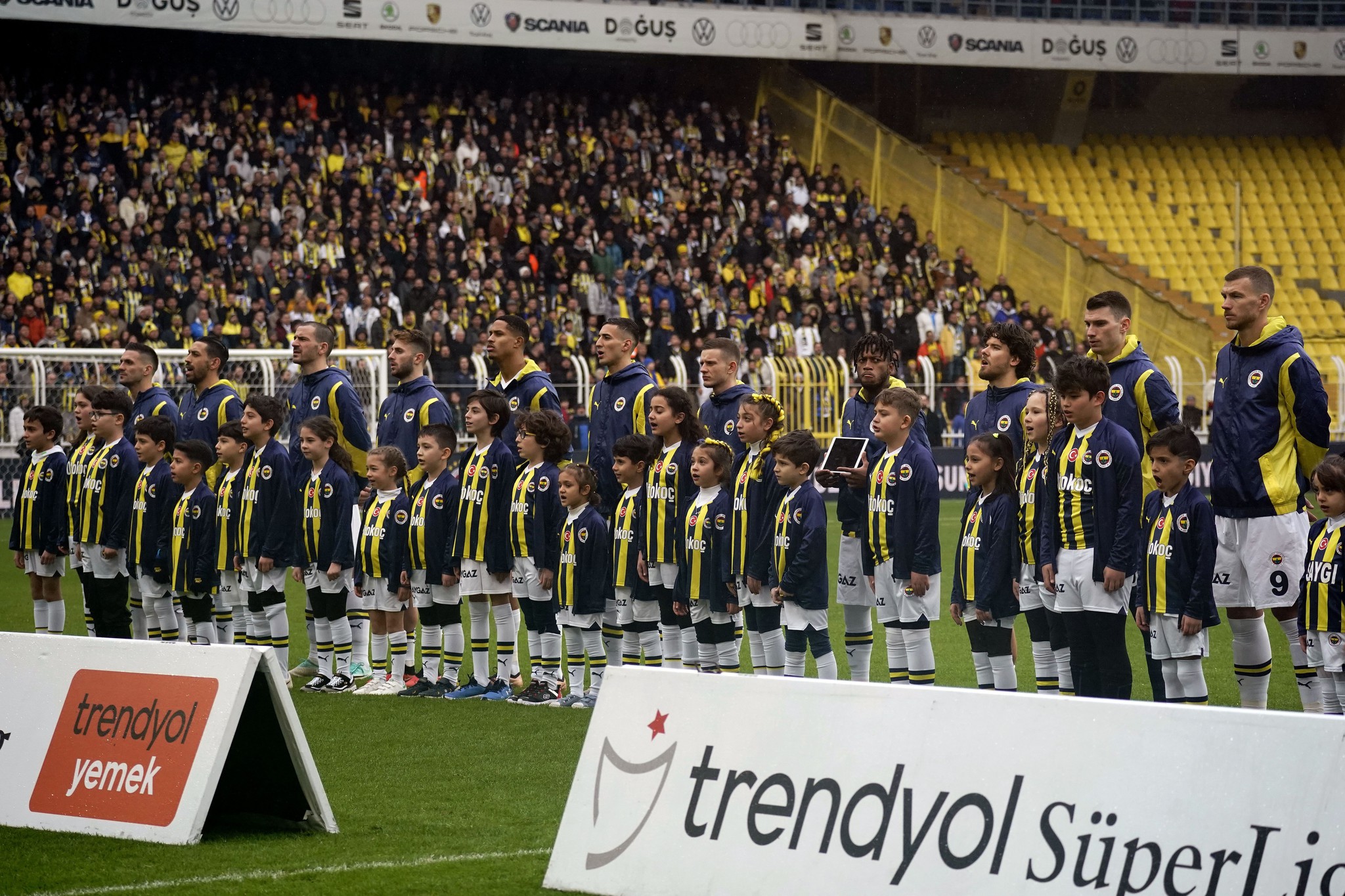 TRANSFER HABERİ: Fenerbahçe istiyordu! Tam 10 hafta sahalardan uzak kalacak