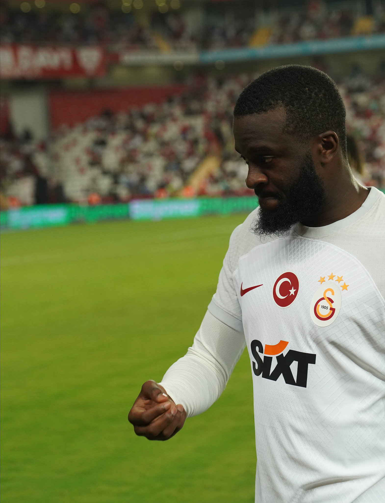TRANSFER HABERİ: Ndombele Galatasaray’a veda ediyor! İki takımdan birine imza atacak