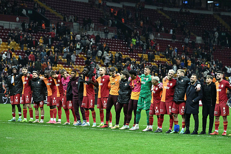 TRANSFER HABERİ | Galatasaraylı yıldızlara dev teklif! Cimbom’a piyango vurdu