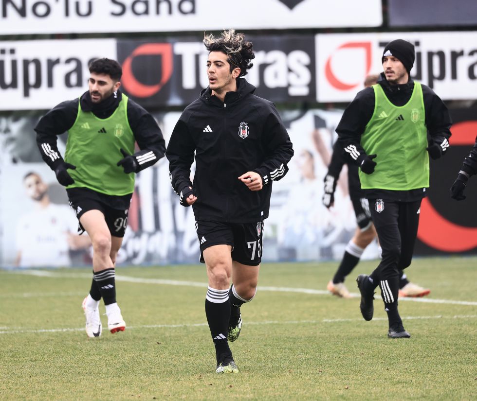 Beşiktaş’tan transferde ters köşe! İşte Kartal’ın yeni stoperi