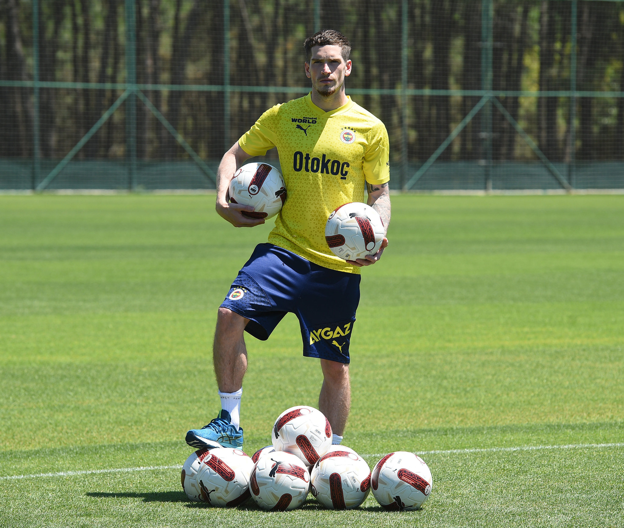 Livakovic’ten Fenerbahçeli isme transfer önerisi! O konuşma ortaya çıktı