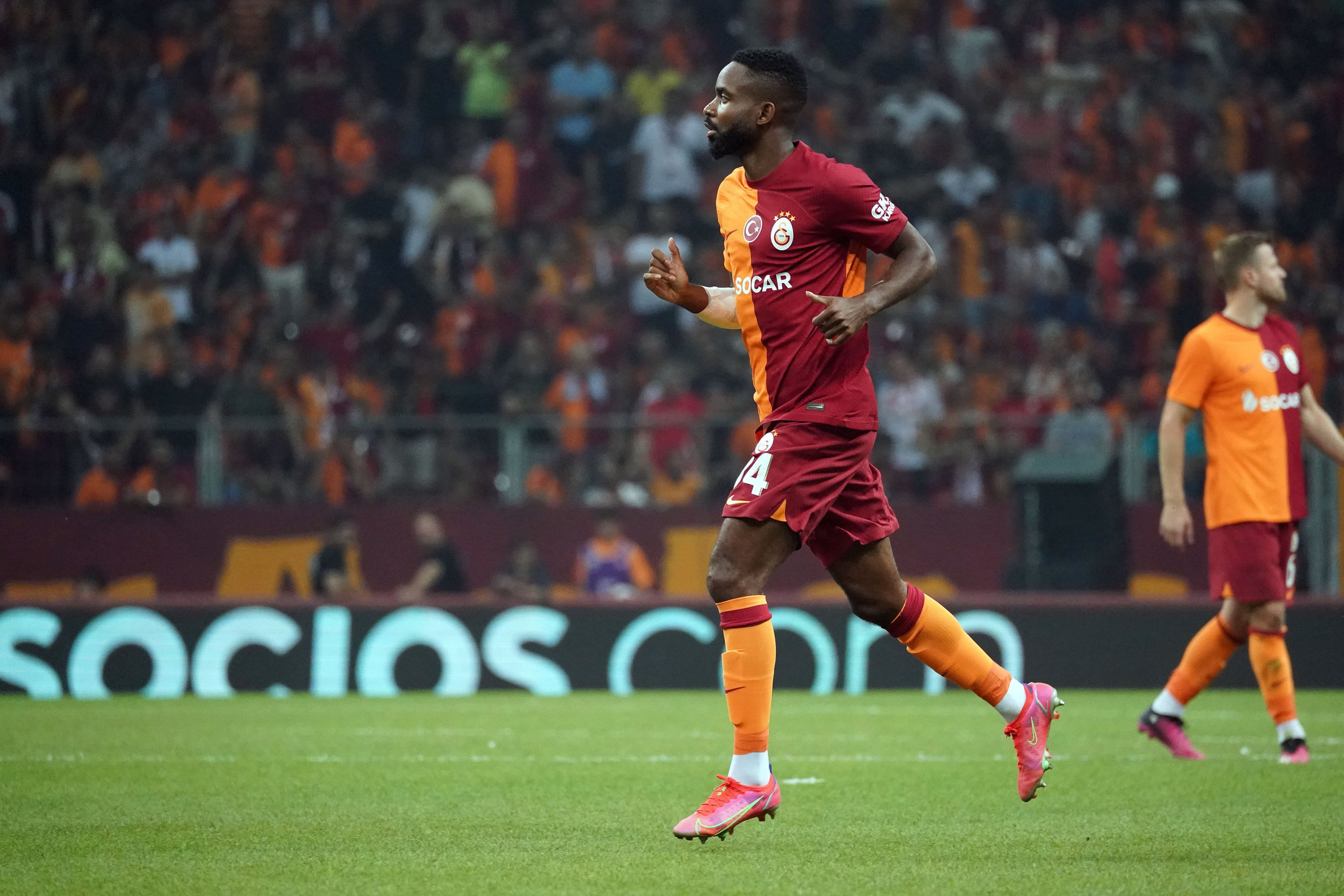 TRANSFER HABERİ: Bakambu Galatasaray’a veda ediyor! İşte yeni takımı