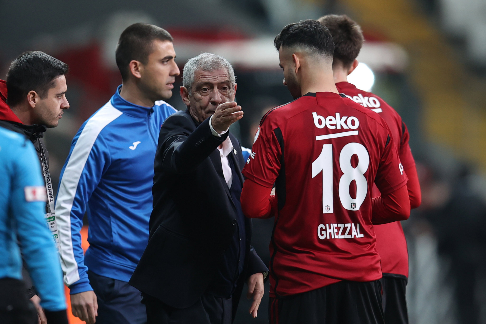 TRANSER HABERİ: Fernando Santos Beşiktaş’tan ayrılacak mı? Kendisi açıkladı!
