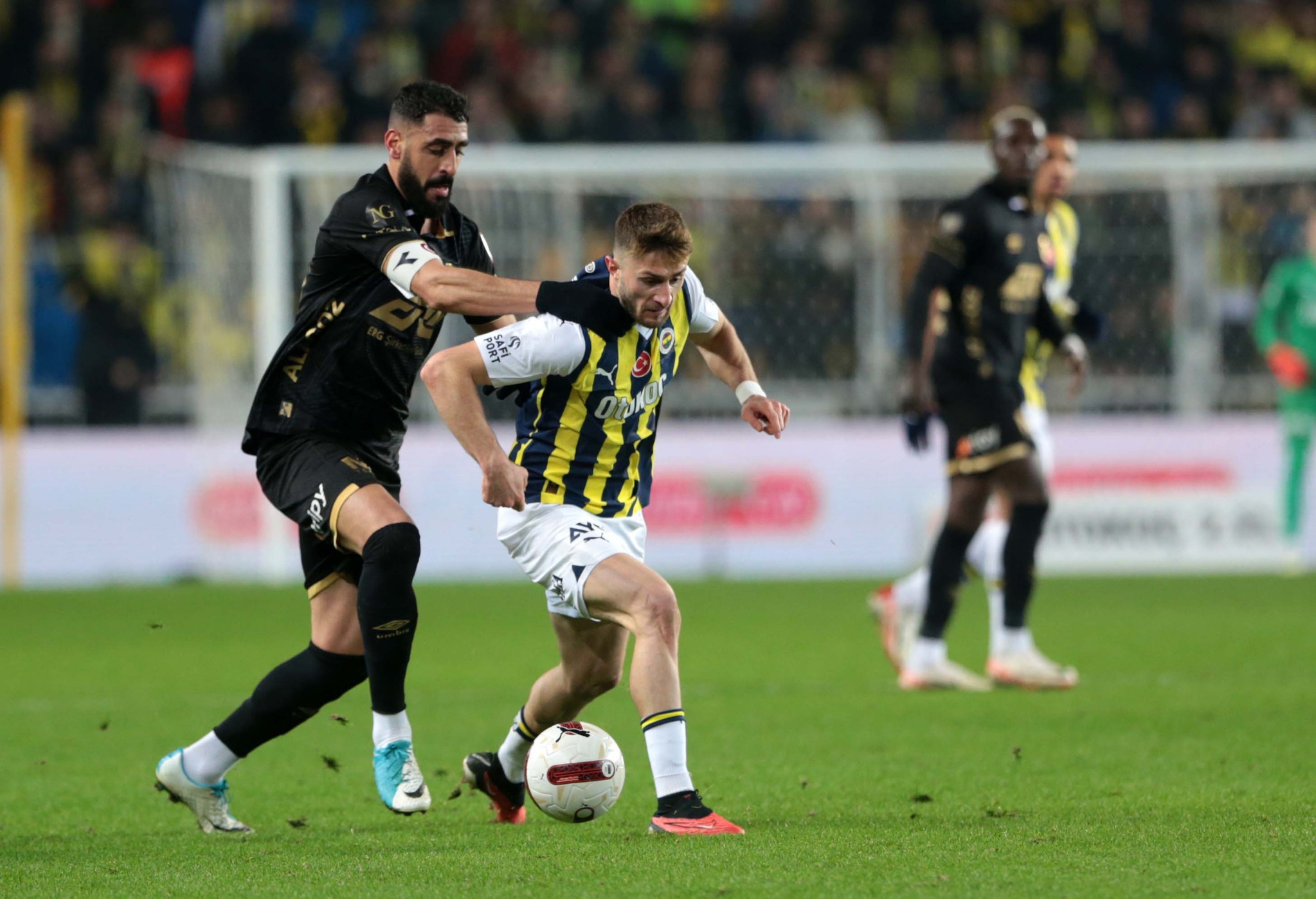 TRANSFER HABERİ: Fenerbahçe’ye bir Polonyalı daha! Szymanski’nin kankası geliyor