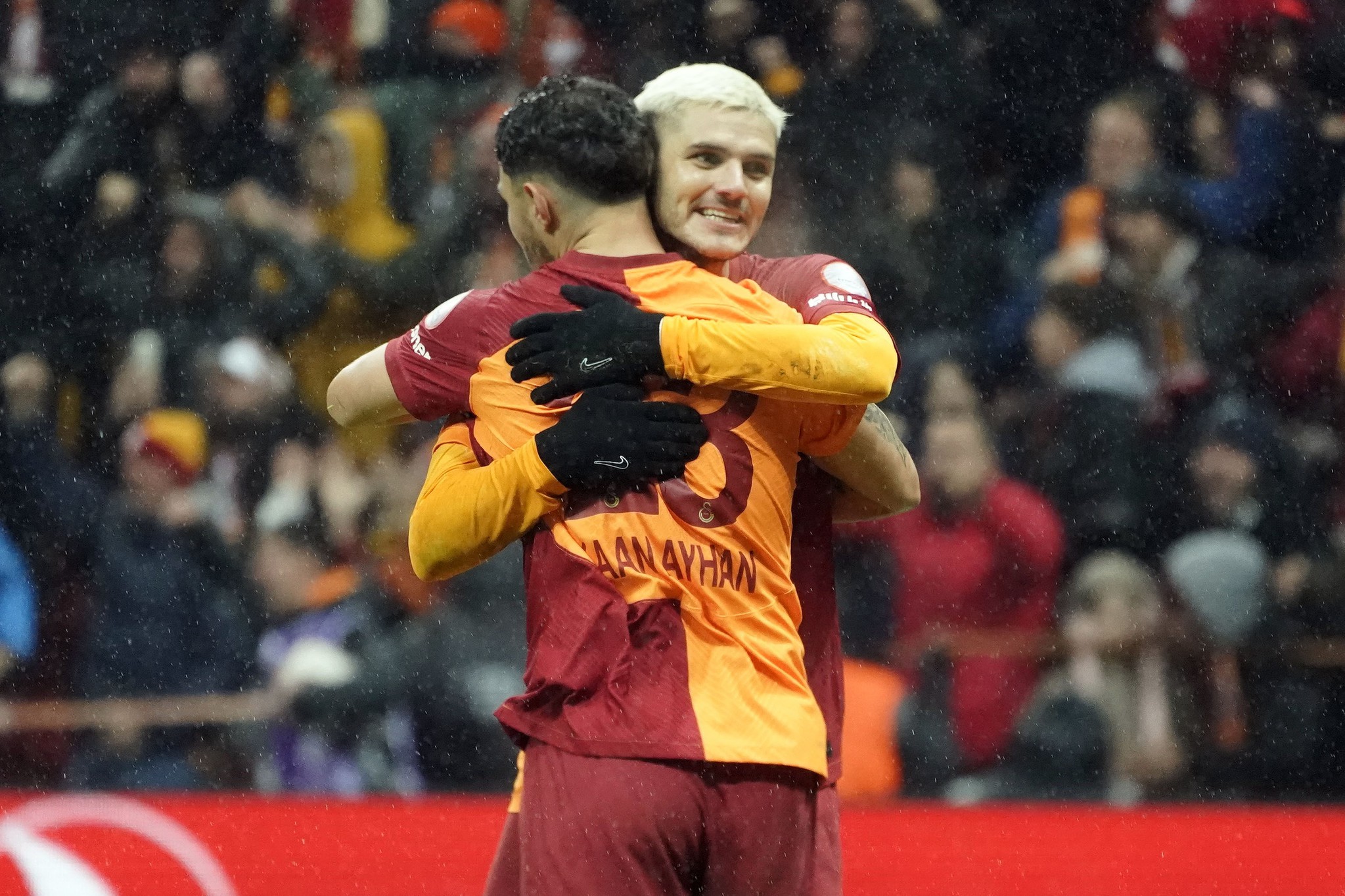 Galatasaray’a süper sağ bek! Premier Lig’den Sacha Boey’in yerini doldurmaya geliyor