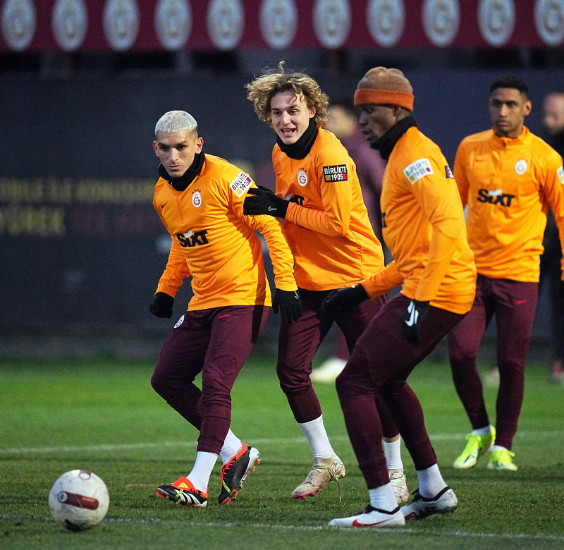 TRANSFER HABERİ - Galatasaray jokerini buldu! İşte Sacha Boey ve Angelino’nun alternatifi