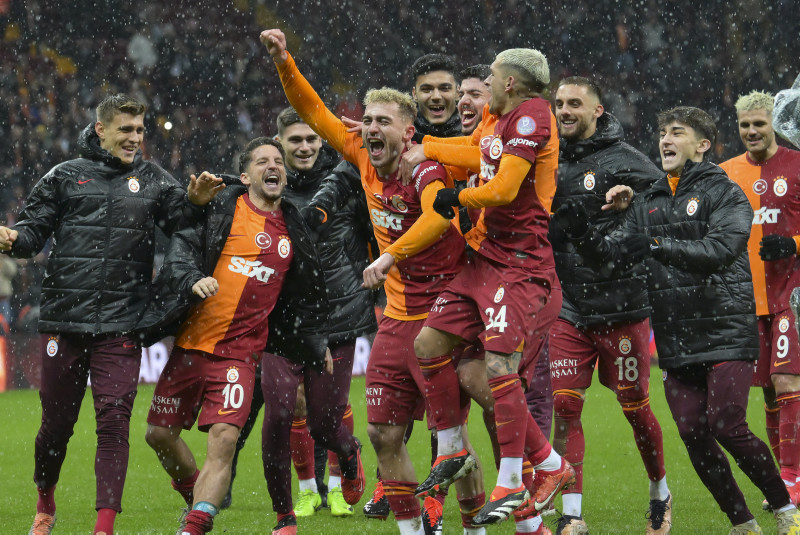 TRANSFER HABERİ - Galatasaray jokerini buldu! İşte Sacha Boey ve Angelino’nun alternatifi