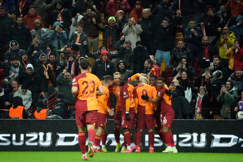 TRANSFER HABERİ - Galatasaray jokerini buldu! İşte Sacha Boey ve Angelino’nun alternatifi