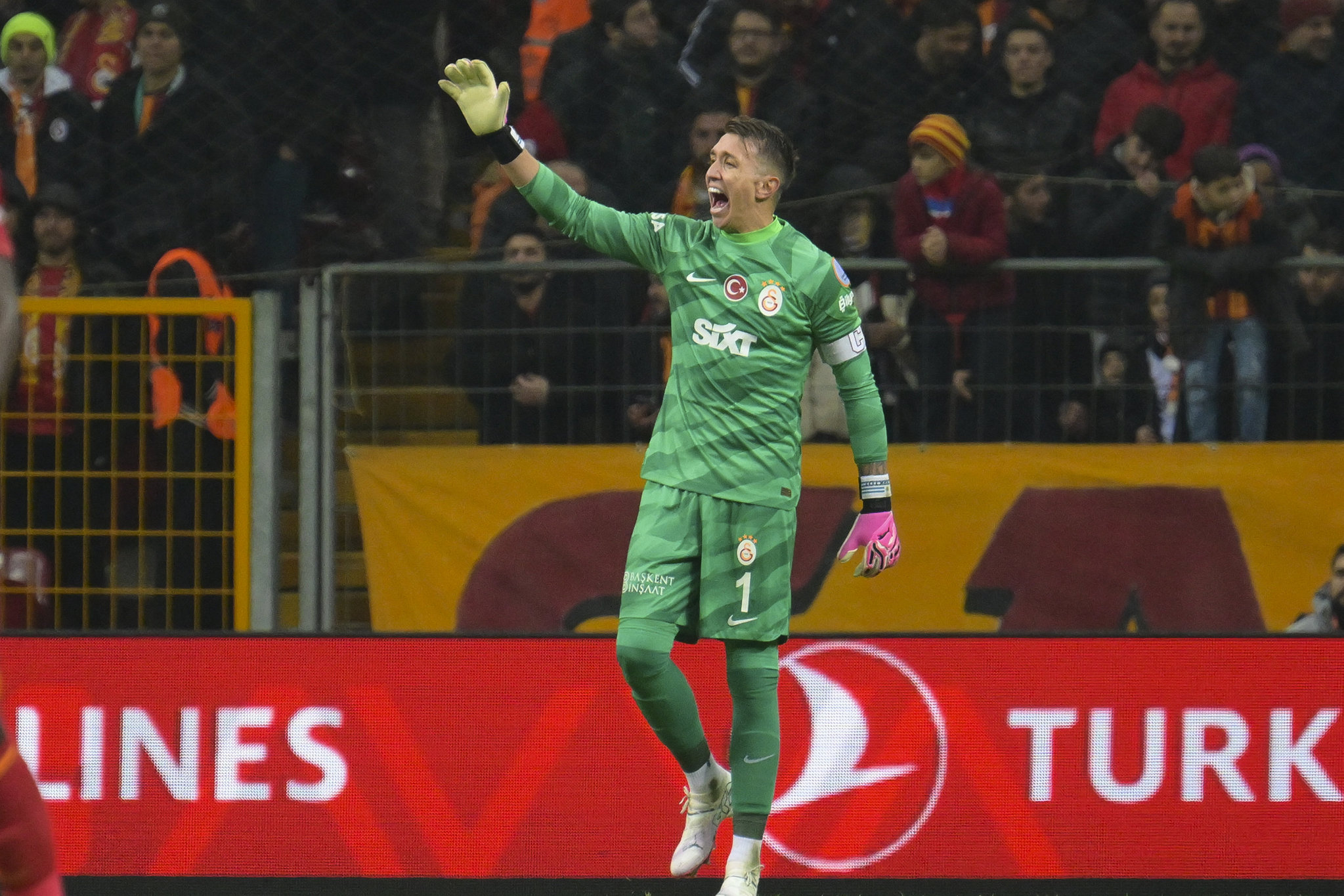 Galatasaray’dan sürpriz Fernando Muslera kararı! Takımda kalacak mı?