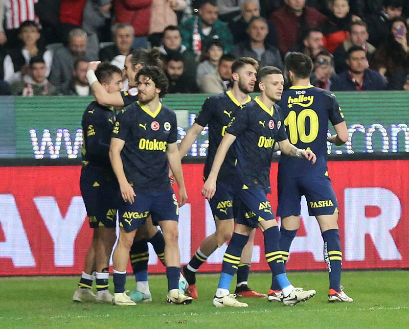 Fenerbahçe kupada tur peşinde! İşte İsmail Kartal’ın Gaziantep FK maçı 11’i