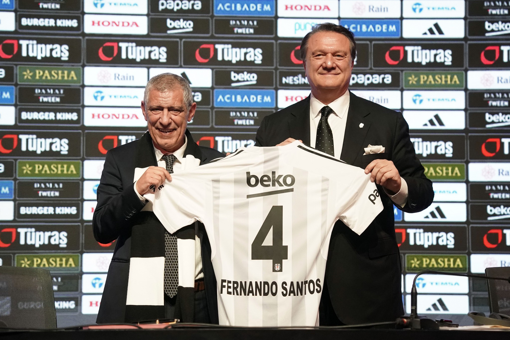 Gündemi sarsan iddia! Fernando Santos Beşiktaş’tan ayrılıyor mu?