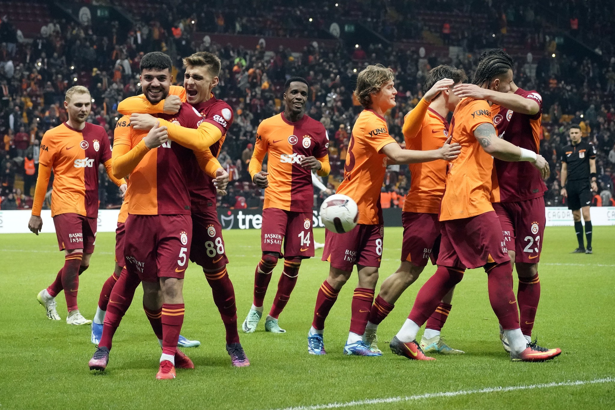 TRANSFER HABERLERİ: Galatasaray’dan Christian Eriksen bombası! Şartlı teklif sunuldu