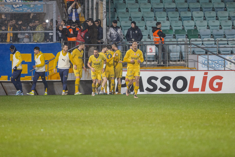Fenerbahçe’den sürpriz transfer hamlesi! Çaykur Rizespor maçı sonrası listeyi iletti
