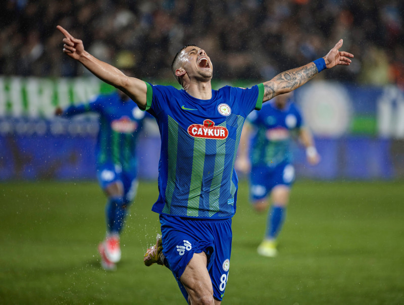 Fenerbahçe’den sürpriz transfer hamlesi! Çaykur Rizespor maçı sonrası listeyi iletti