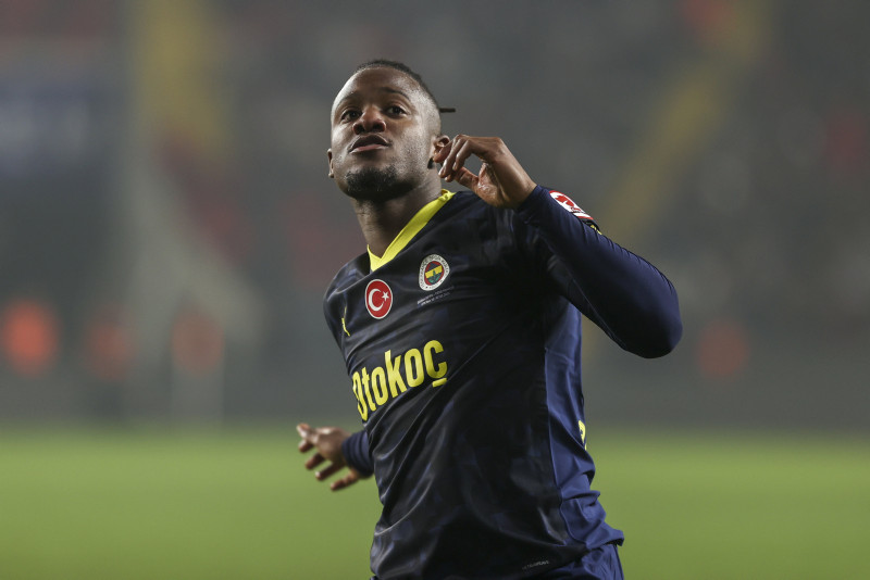 Fenerbahçe’den sürpriz transfer hamlesi! Çaykur Rizespor maçı sonrası listeyi iletti