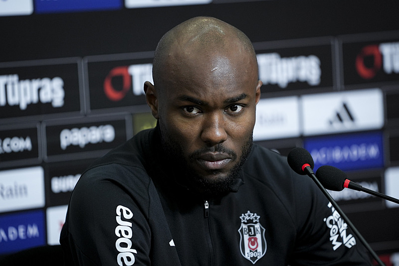 Beşiktaş’ta Vincent Aboubakar gelişmesi! Kötü haberi Fernando Santos’a verdi