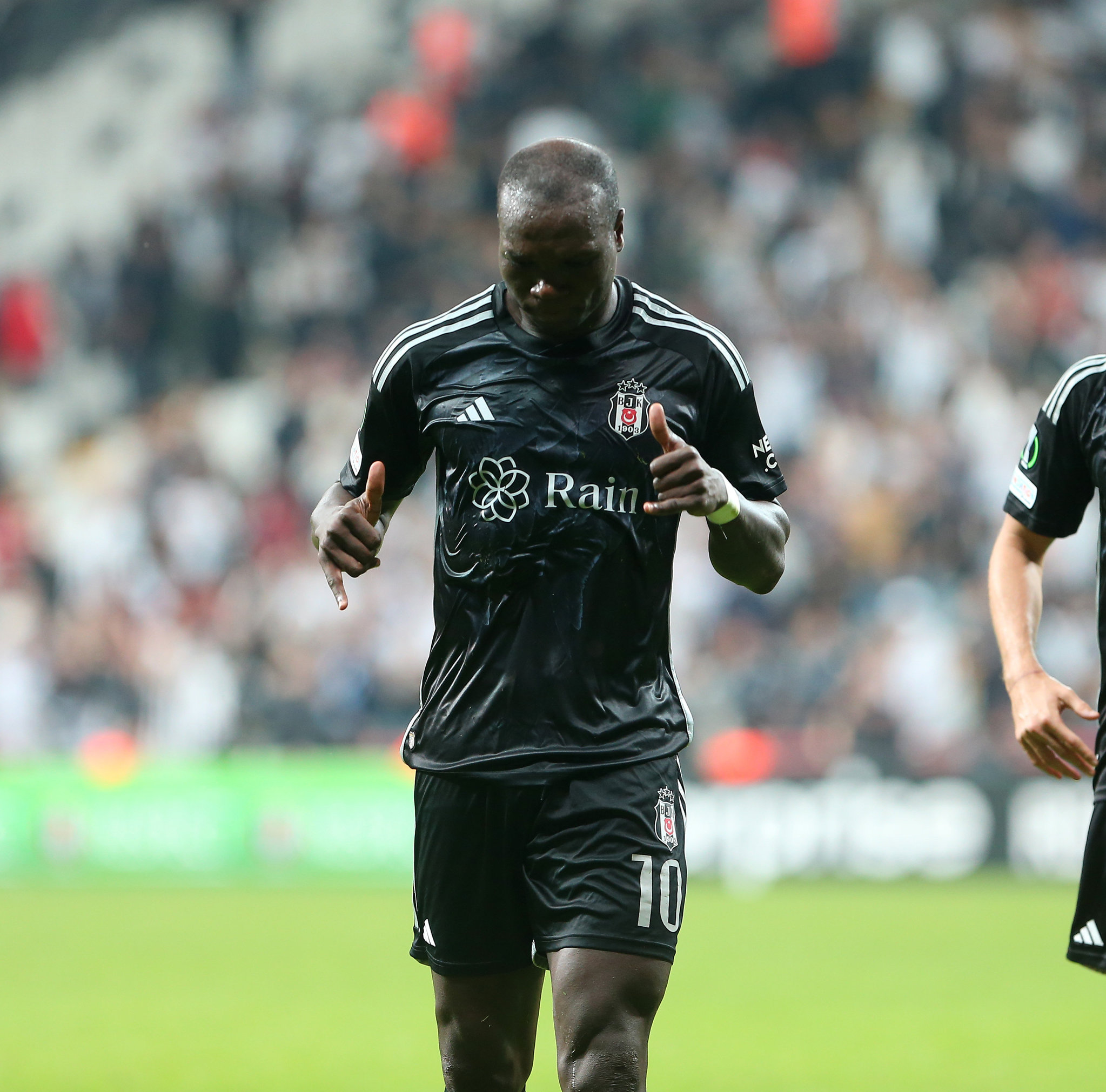 Beşiktaş’ta Vincent Aboubakar gelişmesi! Kötü haberi Fernando Santos’a verdi