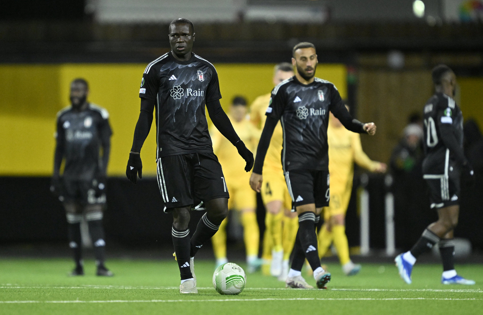 Beşiktaş’ta Vincent Aboubakar gelişmesi! Kötü haberi Fernando Santos’a verdi
