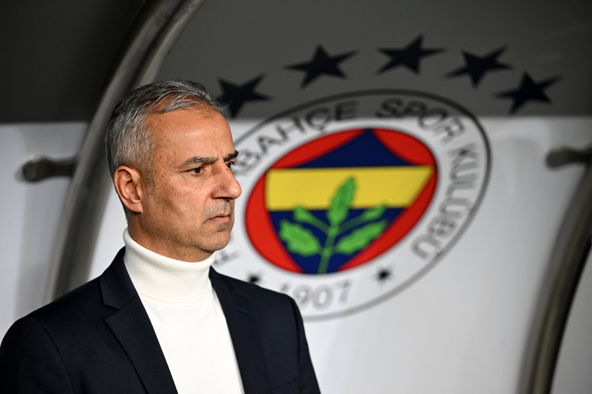 Fenerbahçe yönetimi harekete geçti! Sebastian Szymanski’nin menajerine transfer mesajı