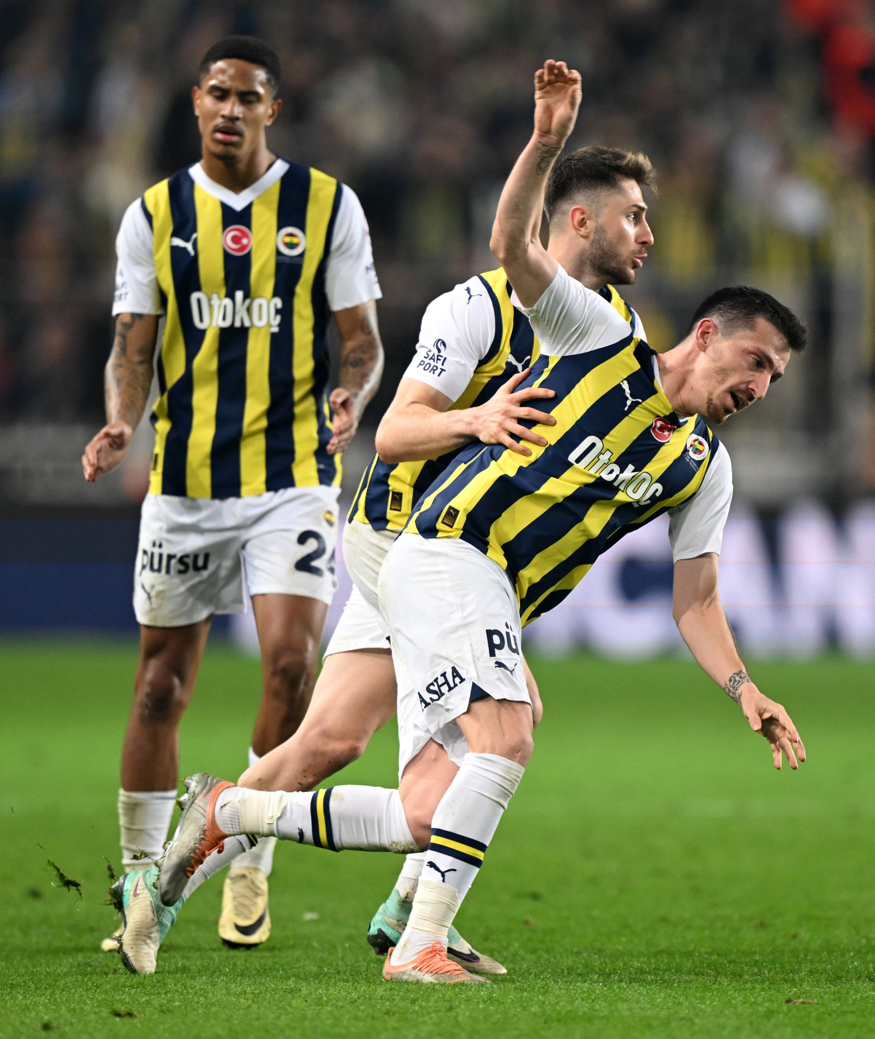 FENERBAHÇE HABERLERİ | İsmail Kartal o sorunu çözüyor! Fred dönene kadar...