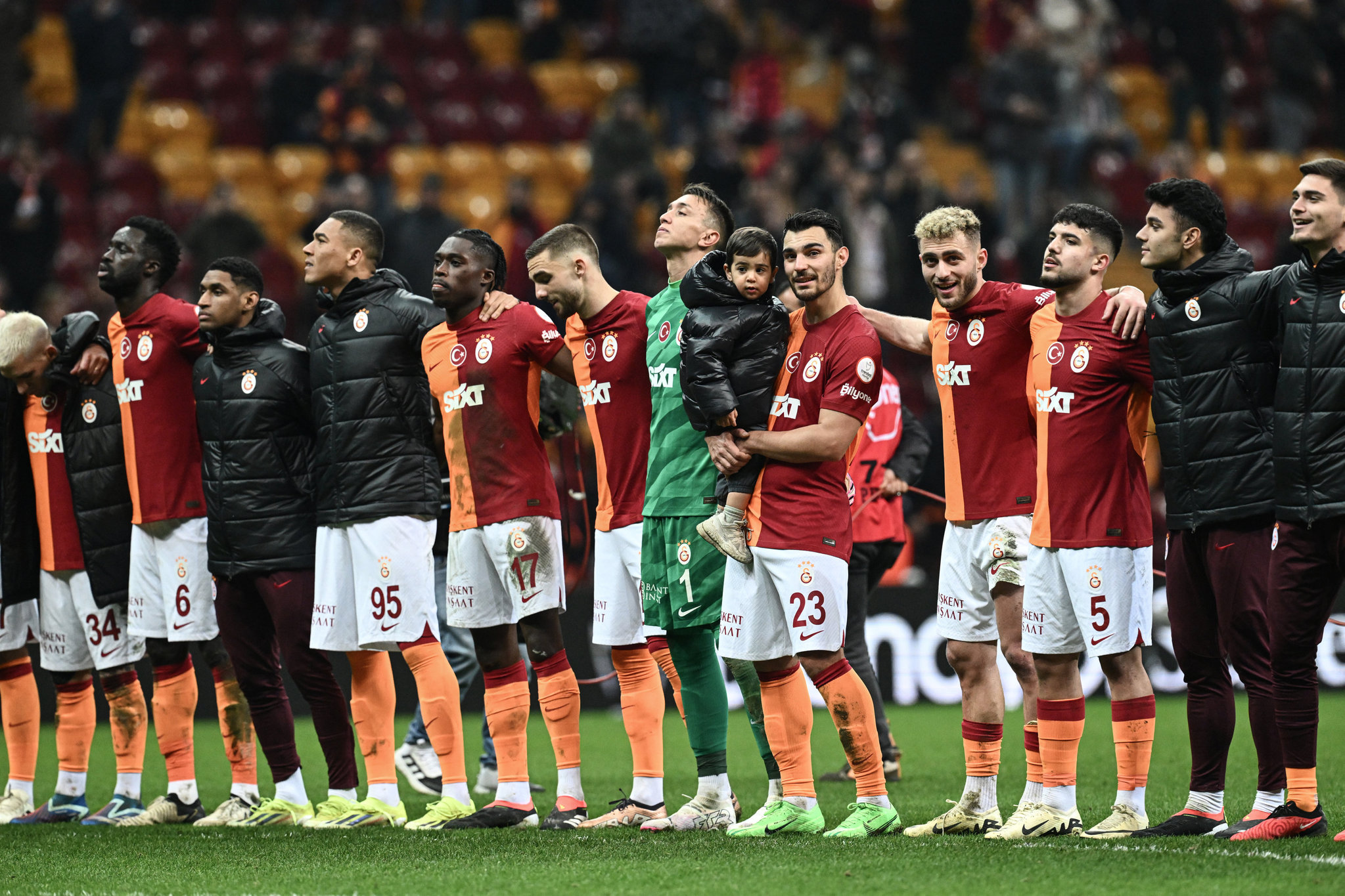 Okan Buruk’tan radikal karar! İşte Galatasaray’ın VavaCars Fatih Karagümrük maçı 11’i