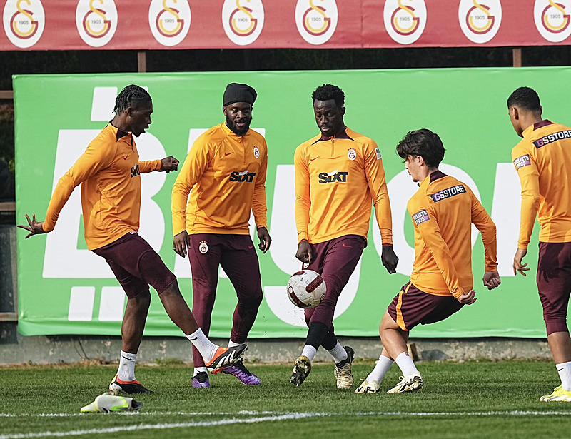 Galatasaray’da seferberlik ilan edildi! Yıldız isim Beşiktaş derbisine yetişecek mi?